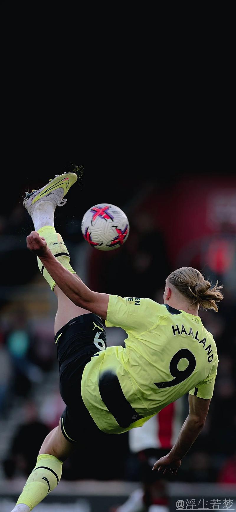 哈兰德揭秘进球后不庆祝奥秘,灵感源于电影角色与网络梗图 哈兰德揭秘进球后不庆祝奥秘,灵感源于电影角色与网络梗图